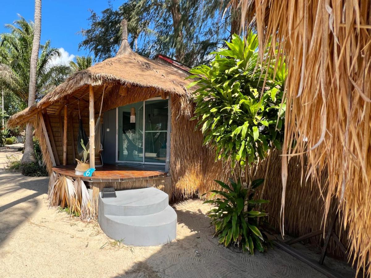 Sea Love Beach Bar & Bungalows Ban Tai Exterior photo